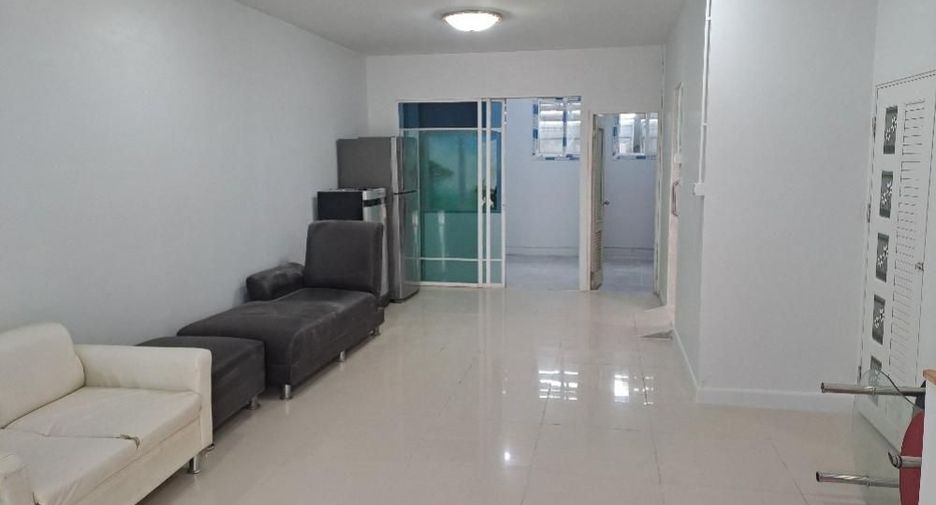 For rent そして for sale 4 Beds townhouse in Chom Thong, Bangkok