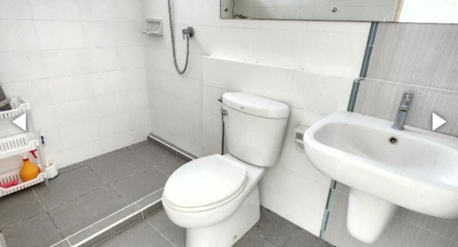 For sale 2 bedrooms townhouse in Bang Phli, Samut Prakan