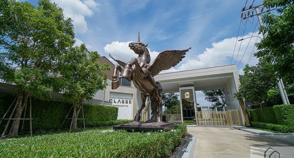 For sale 4 bedrooms house in Suan Luang, Bangkok