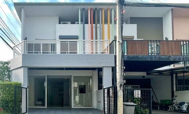 Reihenhaus zum Kauf mit 3 Zimmer in Bang Khen, Bangkok
