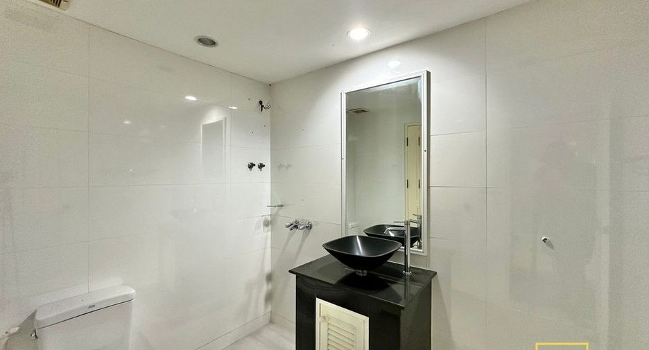 For rent そして for sale 2 Beds condo in Pathum Wan, Bangkok