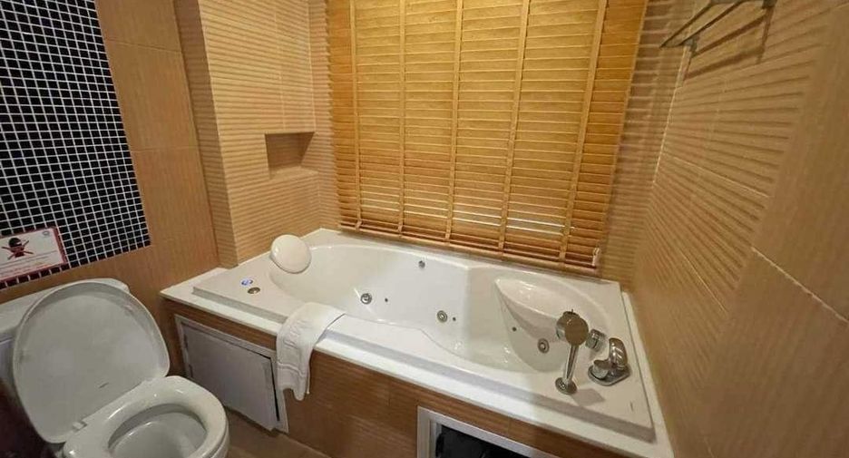 For rent 2 bedrooms villa in Mueang Phuket, Phuket