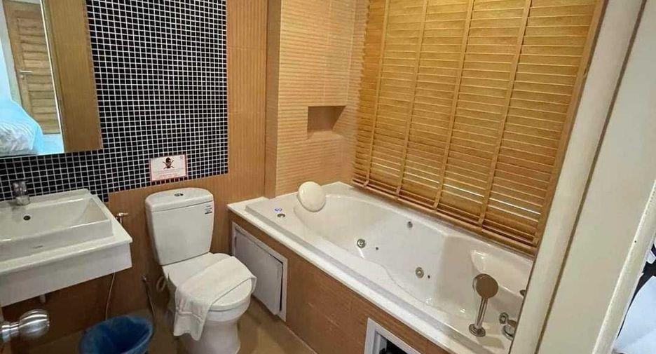 For rent 2 bedrooms villa in Mueang Phuket, Phuket