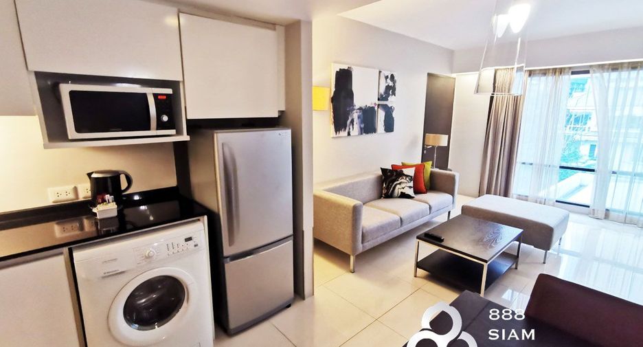 Apartamento con servicios en alquiler de 1 habitaciones en Khlong Toei, Bangkok