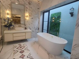 For rent 4 bedrooms house in Saphan Sung, Bangkok