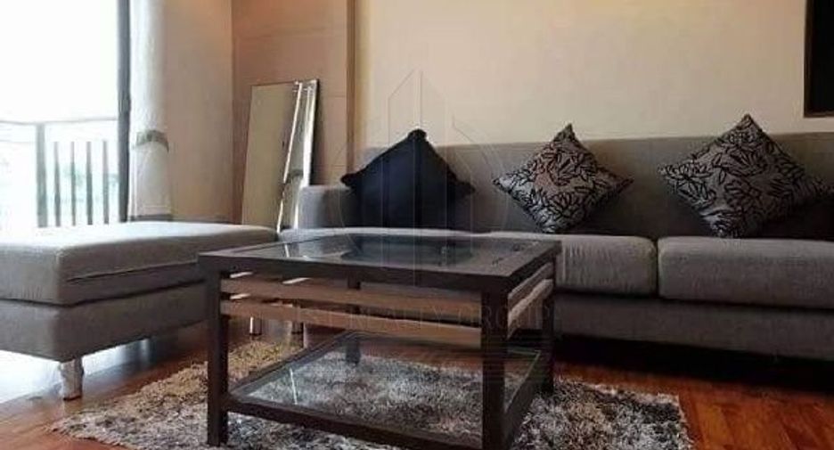 For rent 3 bedrooms townhouse in Phra Khanong, Bangkok