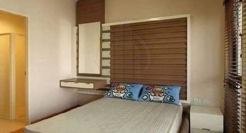 For rent 3 bedrooms townhouse in Phra Khanong, Bangkok