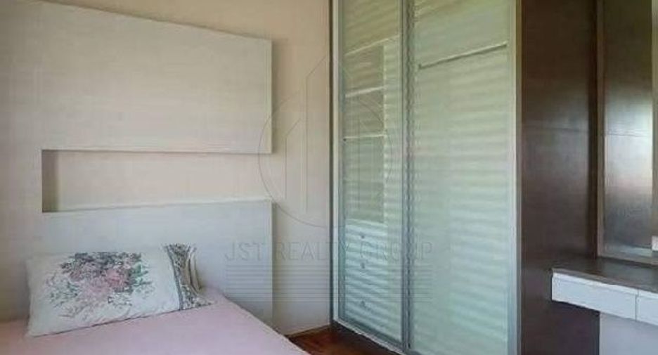 For rent 3 bedrooms townhouse in Phra Khanong, Bangkok