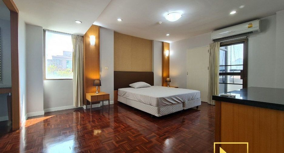 For rent 2 bedrooms apartment in Watthana, Bangkok