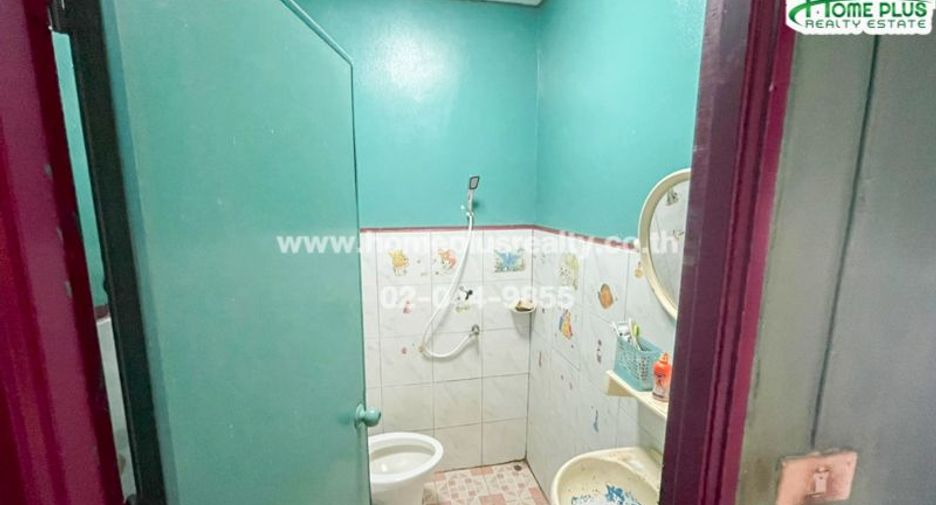 Reihenhaus zum Kauf mit 2 Zimmer in Bang Kruai, Nonthaburi