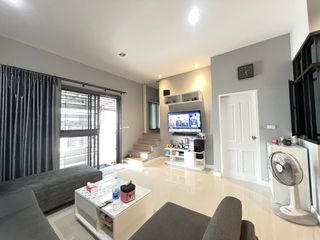 For sale 4 bed townhouse in Mueang Krabi, Krabi