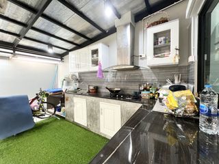 For sale 4 bed townhouse in Mueang Krabi, Krabi