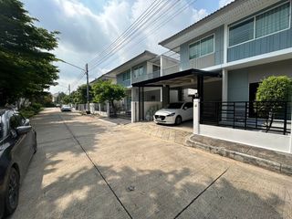 For rent 3 bed house in Mueang Pathum Thani, Pathum Thani