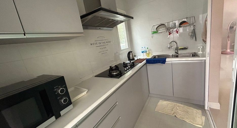 Casa en alquiler de 3 habitaciones en Mueang Pathum Thani, Pathum Thani