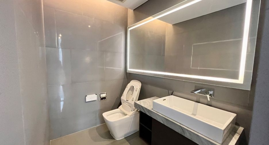 À louer et à vendre 2 chambres condo à Sathon, Bangkok