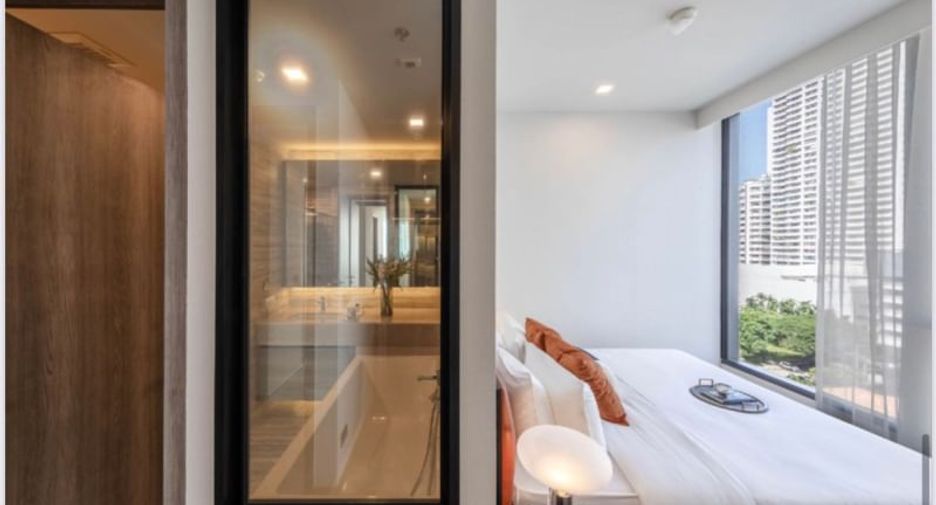 For rent 2 bedrooms condo in Khlong Toei, Bangkok