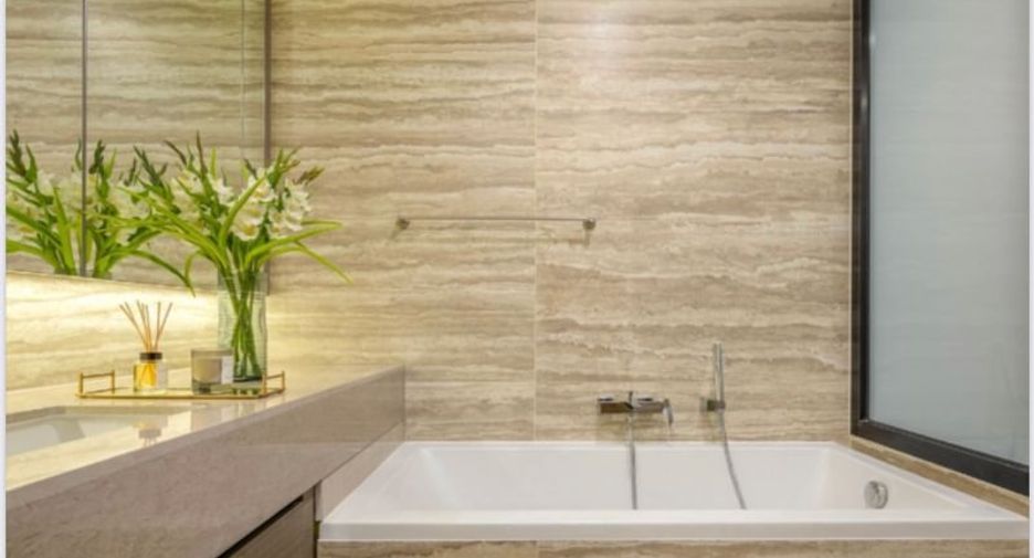 For rent 2 bedrooms condo in Khlong Toei, Bangkok