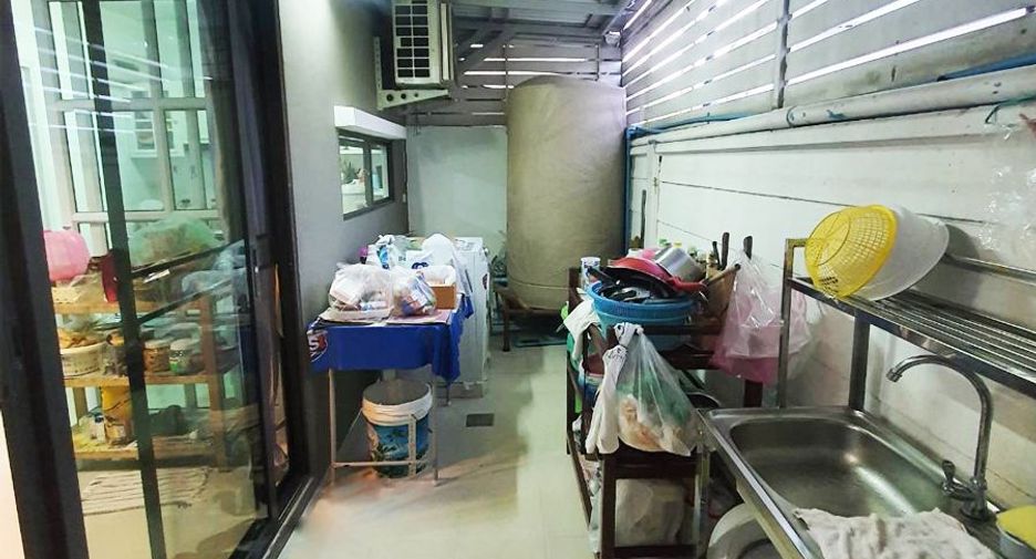 For sale 3 ベッドルーム townhouse in Mueang Nonthaburi, Nonthaburi