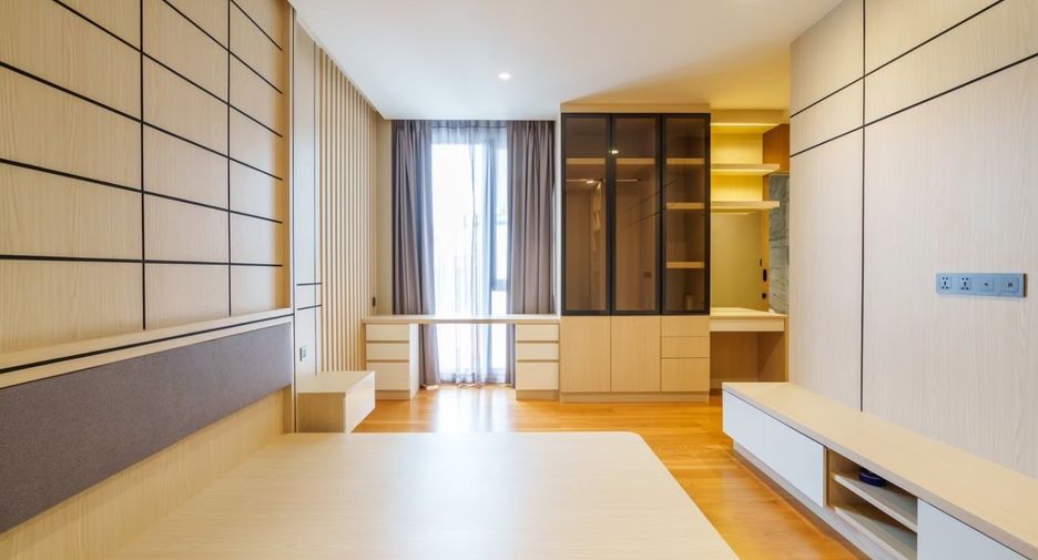 For sale 4 bedrooms house in Prawet, Bangkok