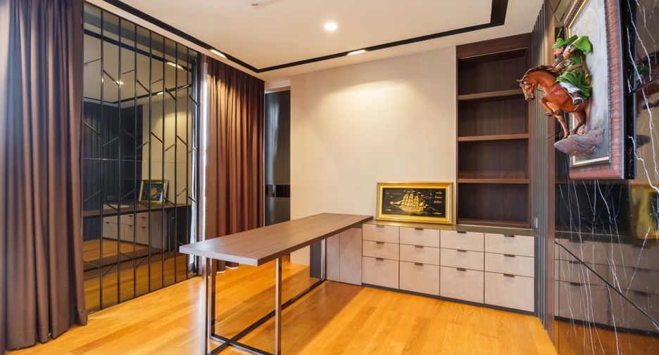 For sale 4 bedrooms house in Prawet, Bangkok