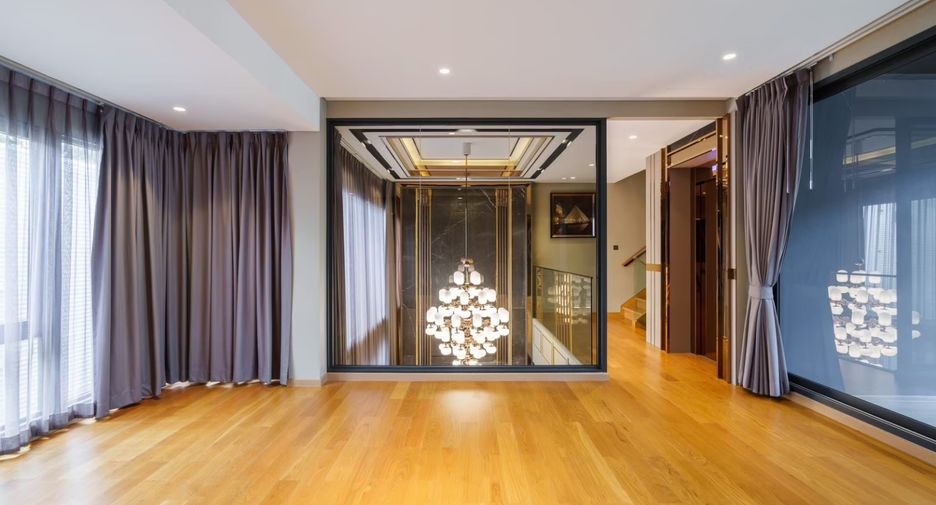 For sale 4 bedrooms house in Prawet, Bangkok