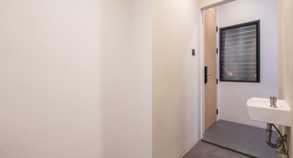 For sale 4 bedrooms house in Prawet, Bangkok