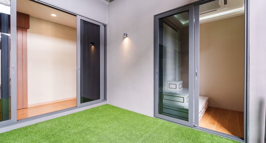 For sale 4 bedrooms house in Prawet, Bangkok