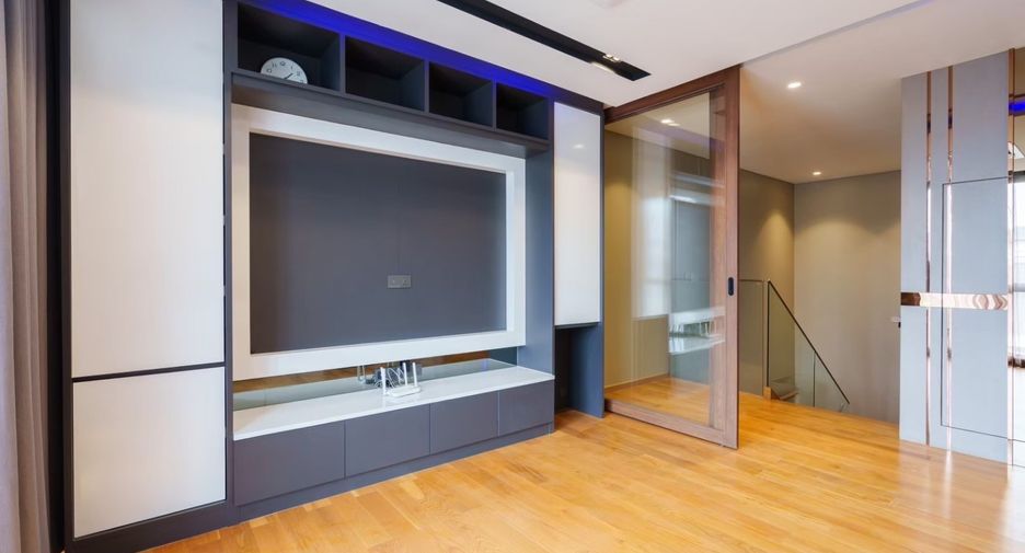 For sale 4 bedrooms house in Prawet, Bangkok