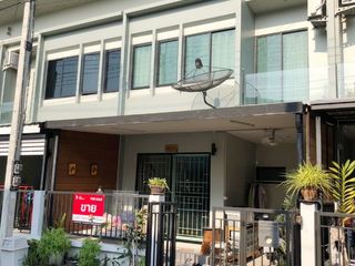 For sale 4 Beds townhouse in Sam Phran, Nakhon Pathom