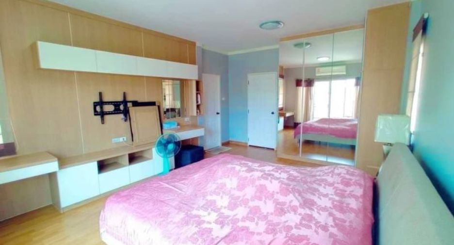 For rent and for sale 3 bedrooms house in Si Racha, Chonburi