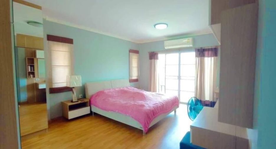 For rent and for sale 3 bedrooms house in Si Racha, Chonburi