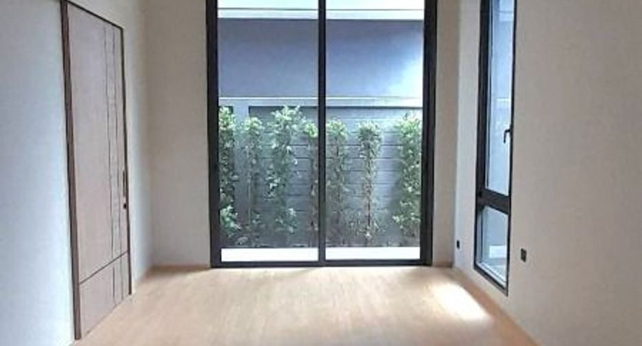 For sale 4 bedrooms house in Suan Luang, Bangkok