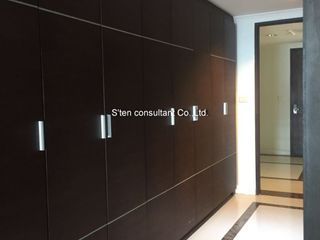 For sale 2 bed condo in Watthana, Bangkok