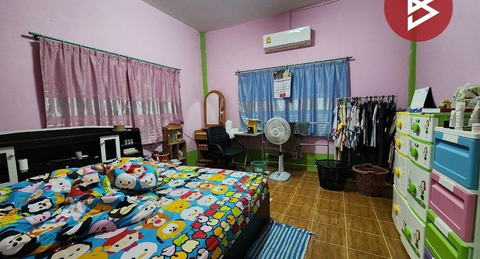 For sale 12 Beds house in Ban Bueng, Chonburi