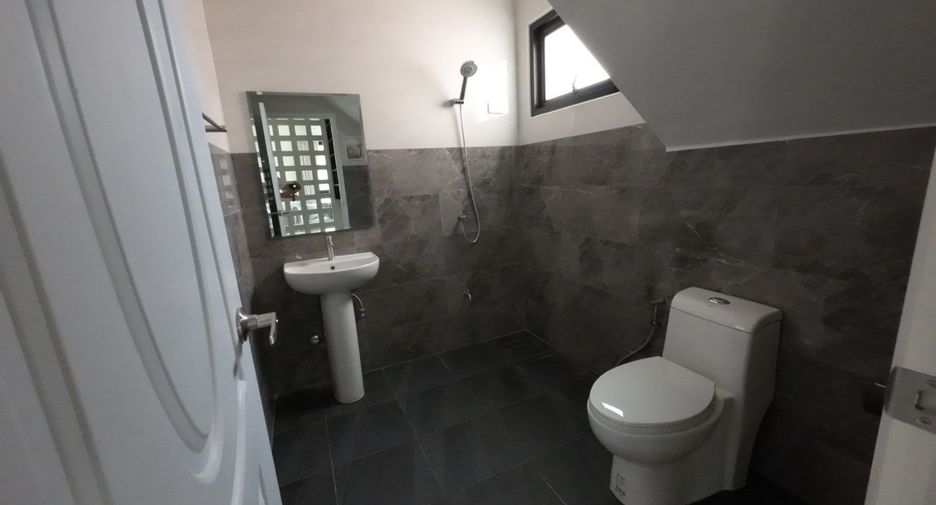 For rent and for sale 3 bedrooms house in Mae Rim, Chiang Mai