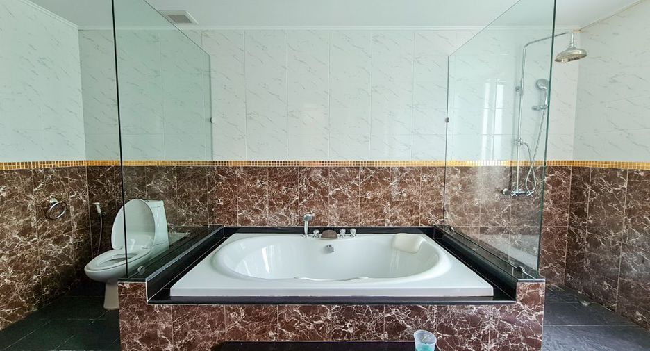 For rent 7 bedrooms villa in Thalang, Phuket