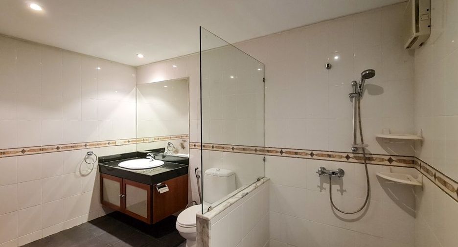 For rent 7 bedrooms villa in Thalang, Phuket