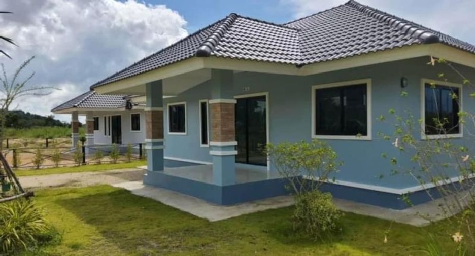 For sale 4 bed house in Mueang Chai Nat, Chainat
