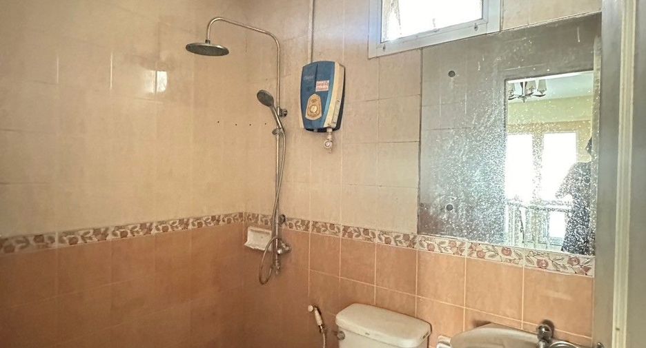 For sale studio house in Mueang Pathum Thani, Pathum Thani