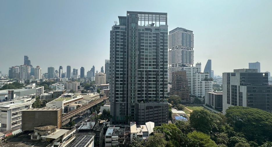 Condo en alquiler de 2 habitaciones en Khlong Toei, Bangkok