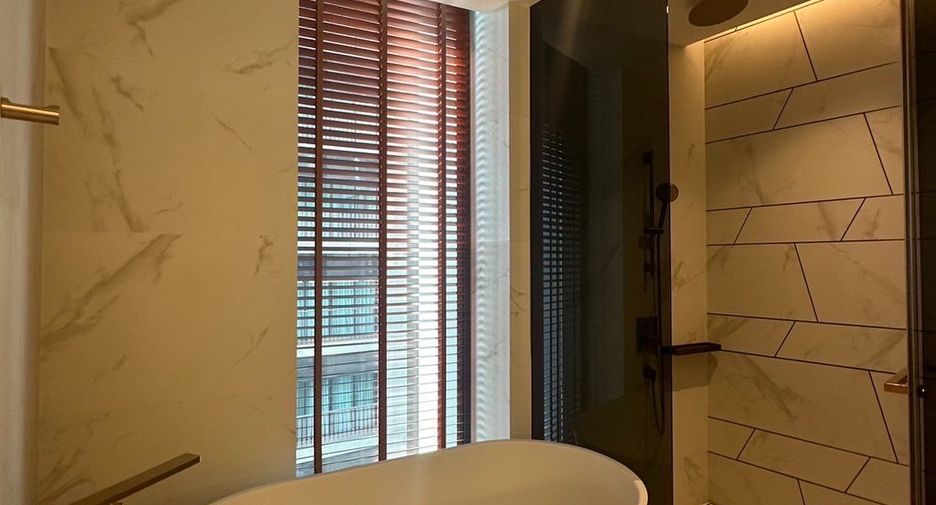 Condo en alquiler de 2 habitaciones en Khlong Toei, Bangkok