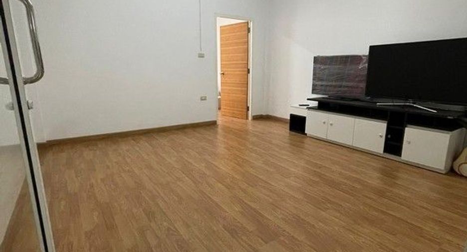 For sale 3 ベッドルーム retail Space in Bang Kruai, Nonthaburi
