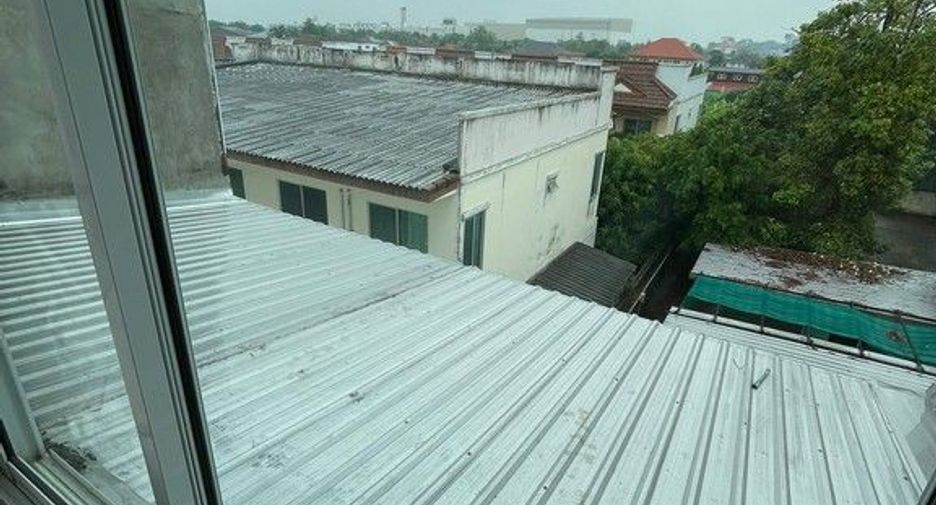 For sale 3 ベッドルーム retail Space in Bang Kruai, Nonthaburi