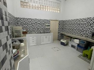 À vendre 3 chambres local commercial à Bang Kruai, Nonthaburi