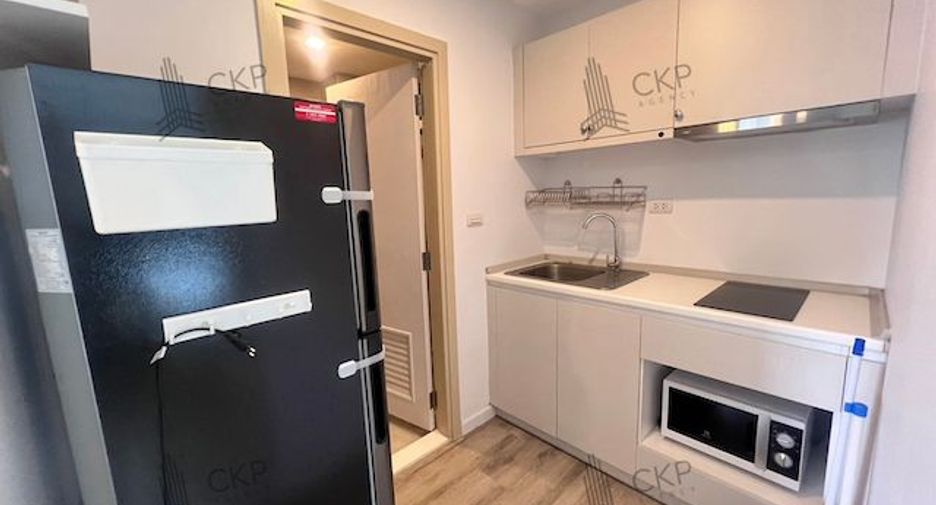 For sale 1 bed condo in Mueang Samut Prakan, Samut Prakan