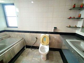 For sale 5 Beds house in Thon Buri, Bangkok