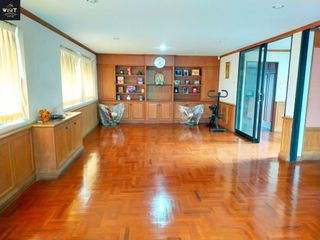 For sale 5 bed house in Thon Buri, Bangkok