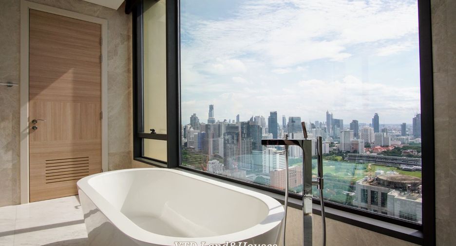 For sale 3 bedrooms condo in Pathum Wan, Bangkok