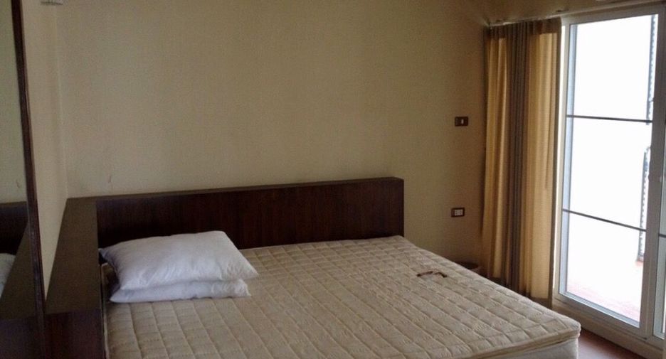 For sale 2 bedrooms condo in Watthana, Bangkok