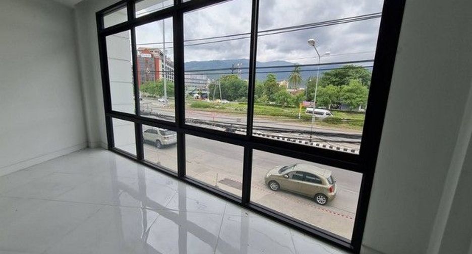 For sale 2 bedrooms retail Space in Mueang Chiang Mai, Chiang Mai